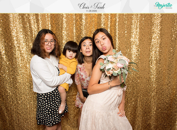 20241 - Trinh + Chris Wedding Photobooth 2020
