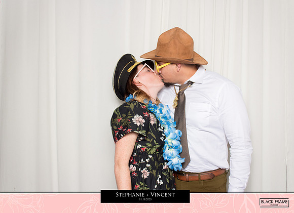 20327 - Stephanie + Vincent Wedding Photobooth 2023