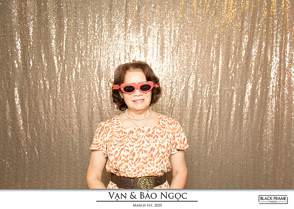 60125 - Bao-Ngoc + Van Wedding Photobooth 2025