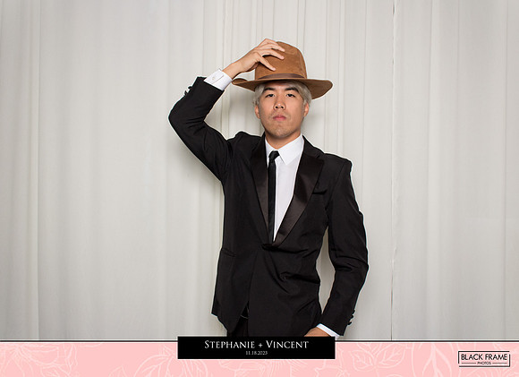 20044 - Stephanie + Vincent Wedding Photobooth 2023