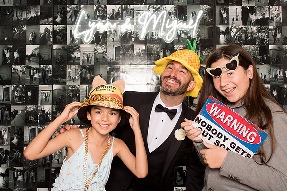 60100 - Lynn + Miguel Wedding Photobooth 2026