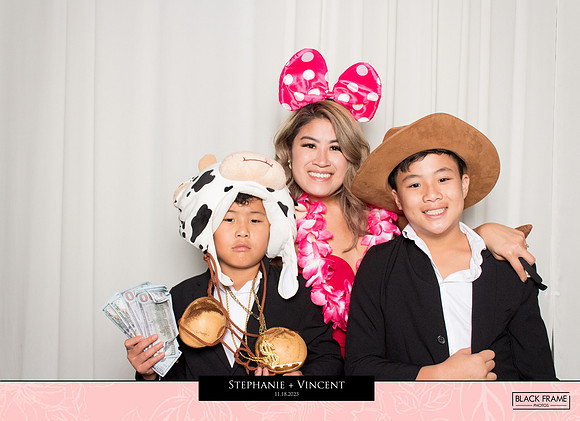 20208 - Stephanie + Vincent Wedding Photobooth 2023