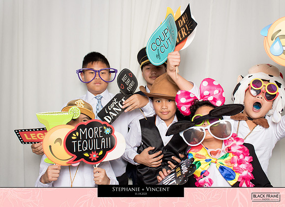 20075 - Stephanie + Vincent Wedding Photobooth 2023