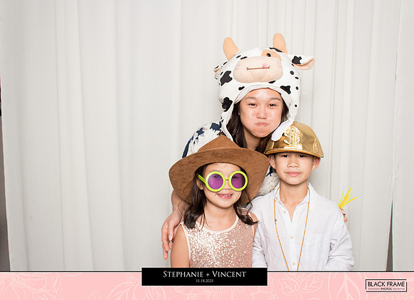 20358 - Stephanie + Vincent Wedding Photobooth 2023