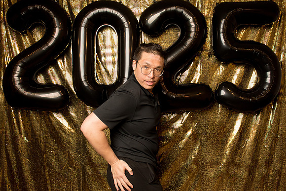 10003 - NYE Photobooth 2025