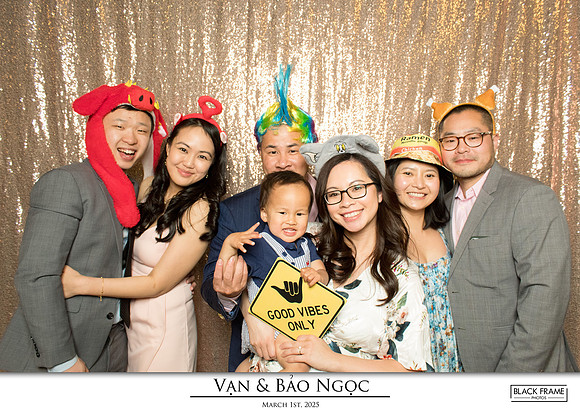 60168 - Bao-Ngoc + Van Wedding Photobooth 2025