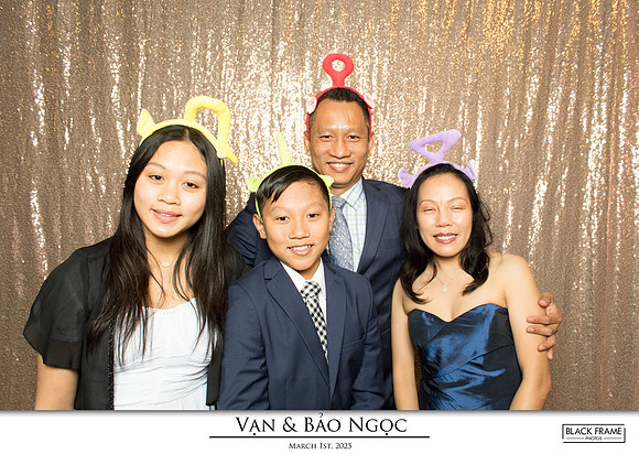 60122 - Bao-Ngoc + Van Wedding Photobooth 2025
