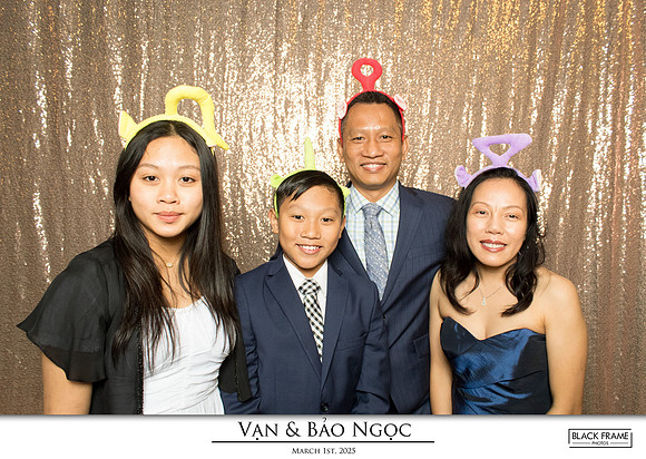 60121 - Bao-Ngoc + Van Wedding Photobooth 2025