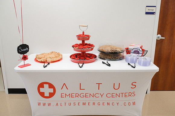10006 - Altus Waxahachie Ribbon Cutting 2017