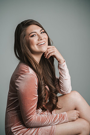 10374 - Ilse Gonzalez Headshots 2019