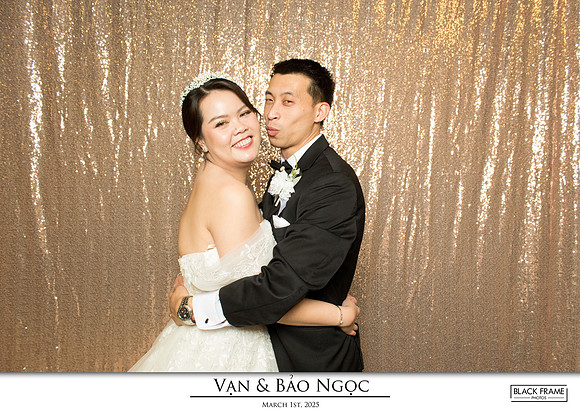 60098 - Bao-Ngoc + Van Wedding Photobooth 2025