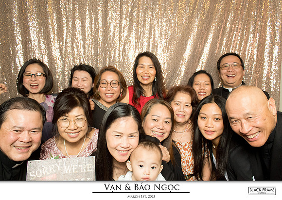60184 - Bao-Ngoc + Van Wedding Photobooth 2025
