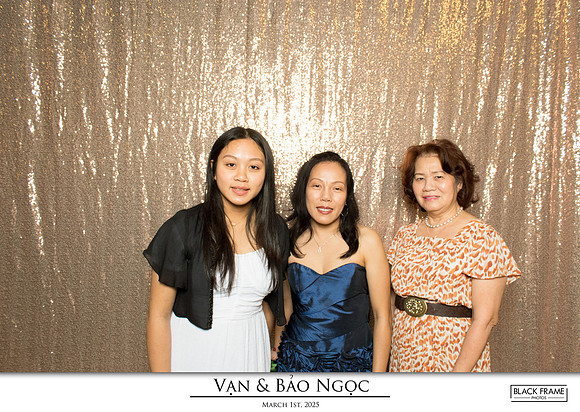 60112 - Bao-Ngoc + Van Wedding Photobooth 2025