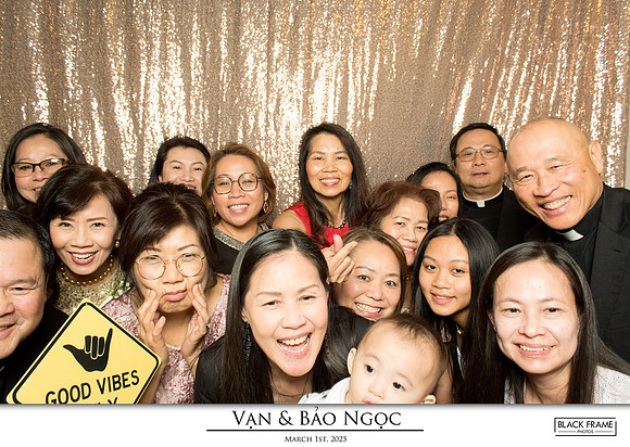 60186 - Bao-Ngoc + Van Wedding Photobooth 2025