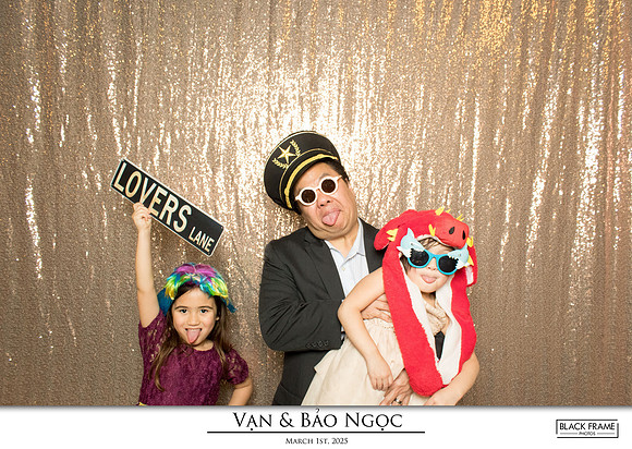 60180 - Bao-Ngoc + Van Wedding Photobooth 2025
