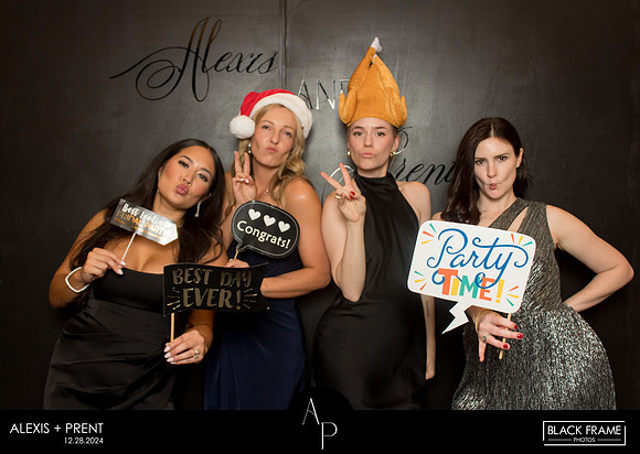 70196 - Alexis + Prent Wedding Photobooth 2024
