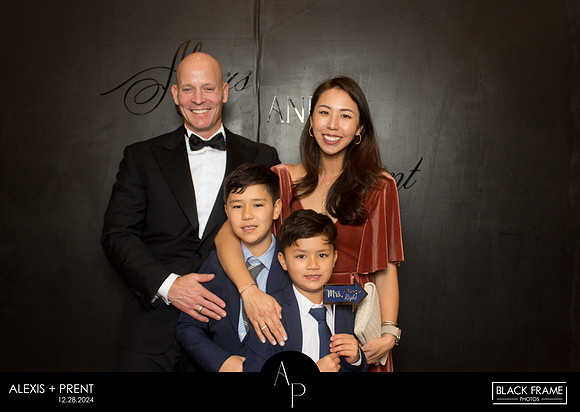 70033 - Alexis + Prent Wedding Photobooth 2024