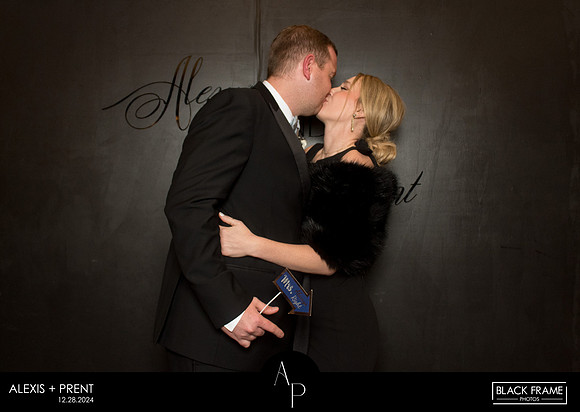 70101 - Alexis + Prent Wedding Photobooth 2024