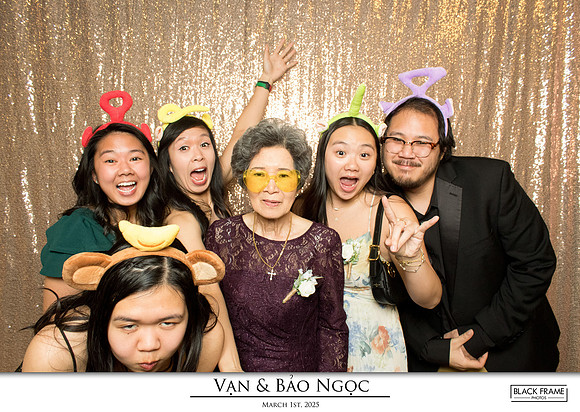 60032 - Bao-Ngoc + Van Wedding Photobooth 2025
