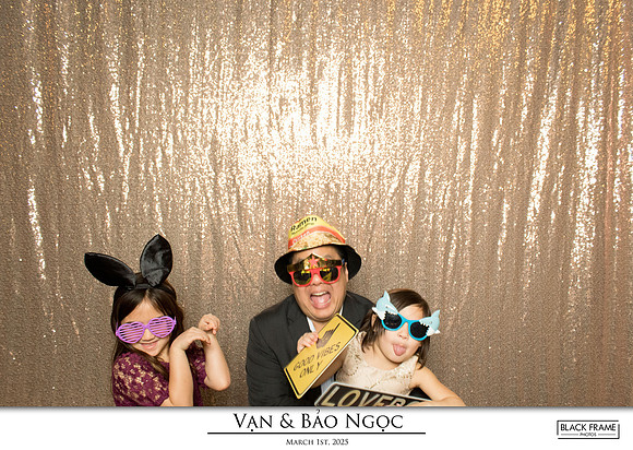 60176 - Bao-Ngoc + Van Wedding Photobooth 2025