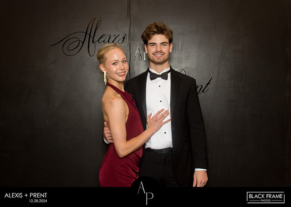 70117 - Alexis + Prent Wedding Photobooth 2024