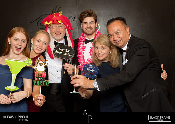 70157 - Alexis + Prent Wedding Photobooth 2024