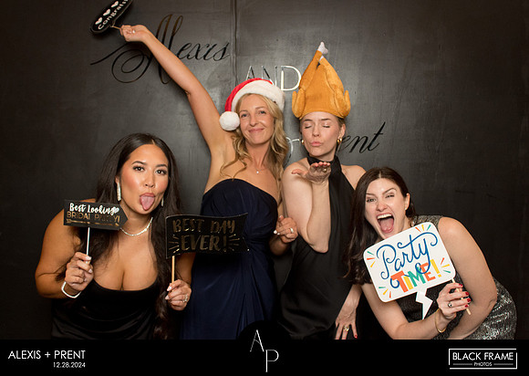 70197 - Alexis + Prent Wedding Photobooth 2024
