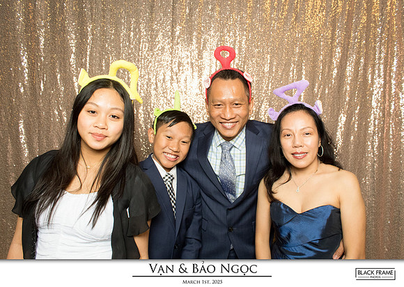 60123 - Bao-Ngoc + Van Wedding Photobooth 2025