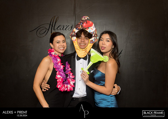 70107 - Alexis + Prent Wedding Photobooth 2024