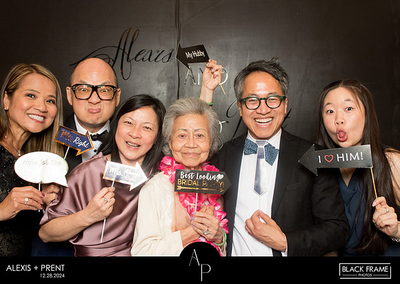70092 - Alexis + Prent Wedding Photobooth 2024