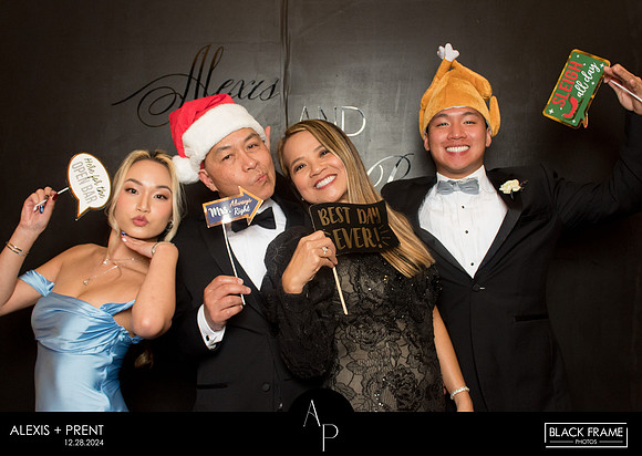 70056 - Alexis + Prent Wedding Photobooth 2024