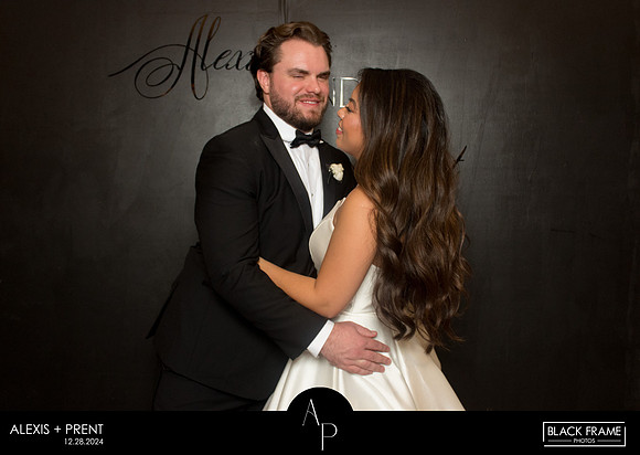 70005 - Alexis + Prent Wedding Photobooth 2024