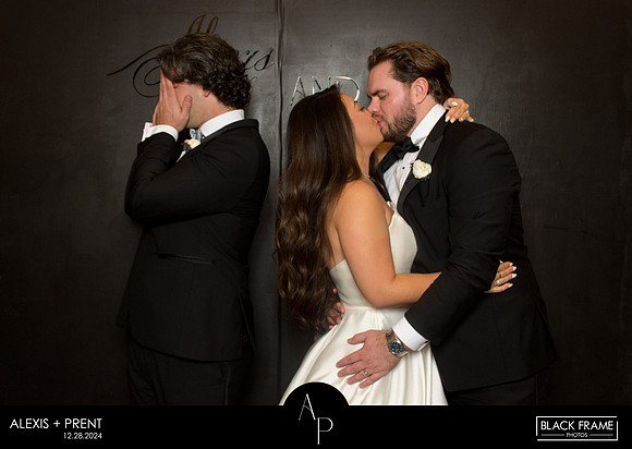70010 - Alexis + Prent Wedding Photobooth 2024