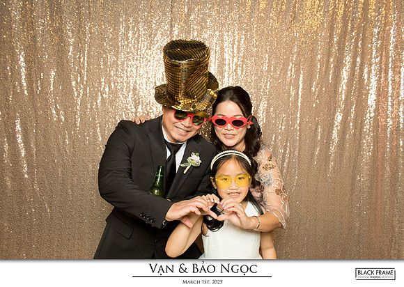 60050 - Bao-Ngoc + Van Wedding Photobooth 2025