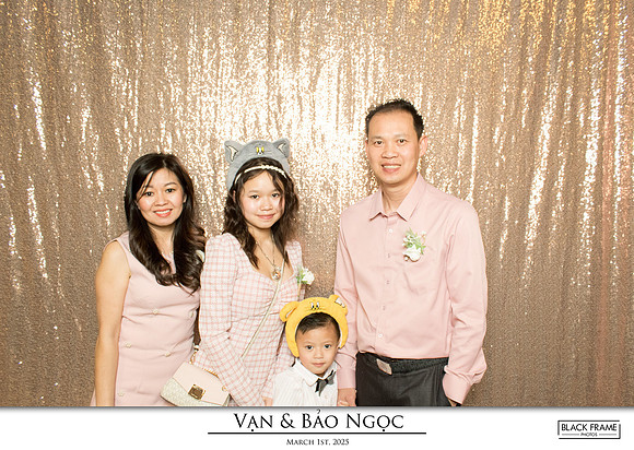 60054 - Bao-Ngoc + Van Wedding Photobooth 2025