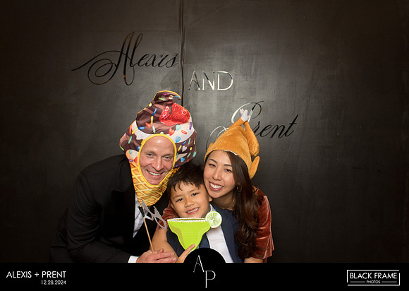 70023 - Alexis + Prent Wedding Photobooth 2024