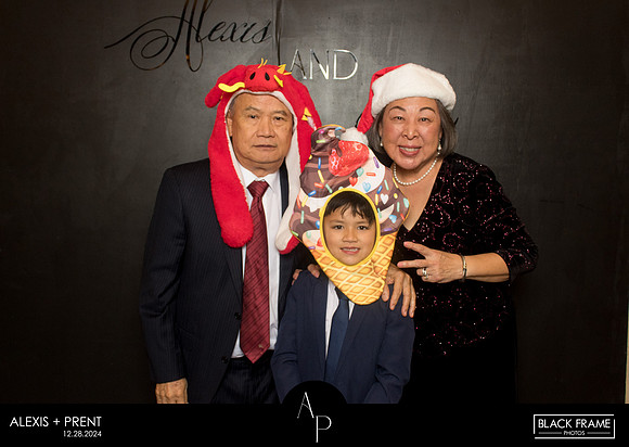 70024 - Alexis + Prent Wedding Photobooth 2024