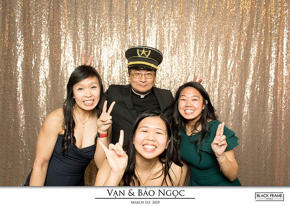 60197 - Bao-Ngoc + Van Wedding Photobooth 2025