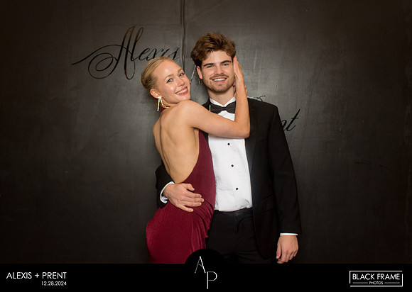 70119 - Alexis + Prent Wedding Photobooth 2024