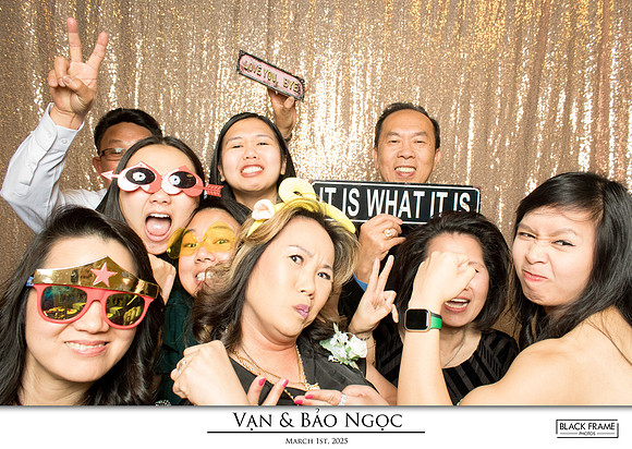 60078 - Bao-Ngoc + Van Wedding Photobooth 2025