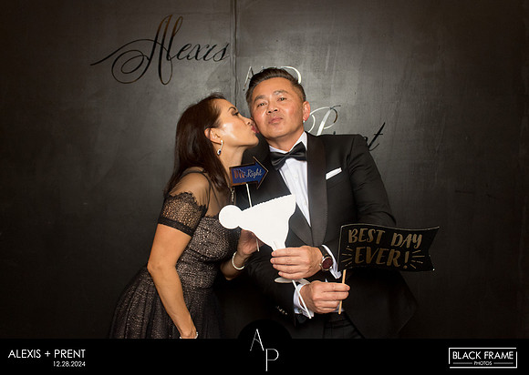 70176 - Alexis + Prent Wedding Photobooth 2024