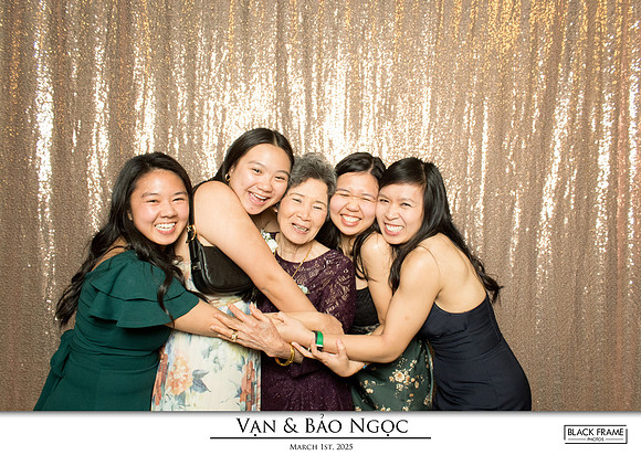 60203 - Bao-Ngoc + Van Wedding Photobooth 2025