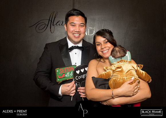 70046 - Alexis + Prent Wedding Photobooth 2024