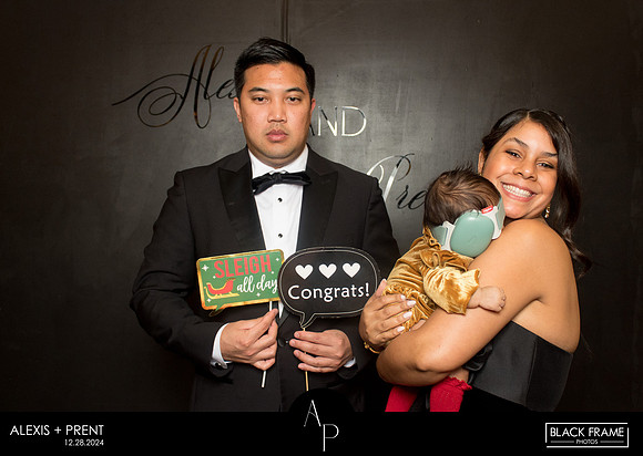 70045 - Alexis + Prent Wedding Photobooth 2024