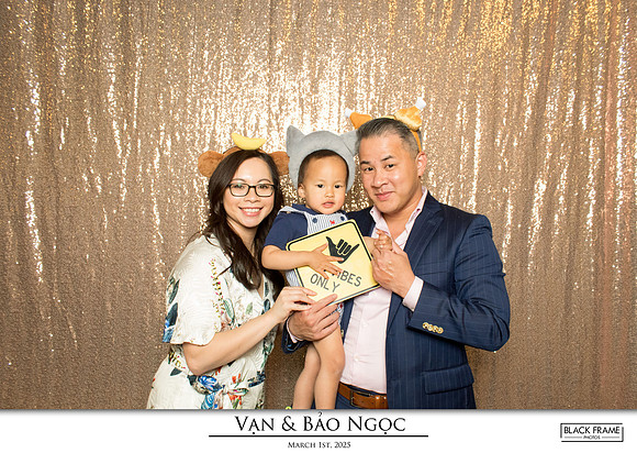 60072 - Bao-Ngoc + Van Wedding Photobooth 2025