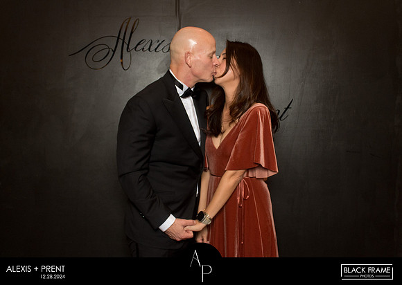 70020 - Alexis + Prent Wedding Photobooth 2024
