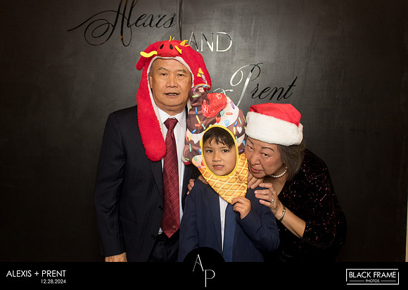 70025 - Alexis + Prent Wedding Photobooth 2024