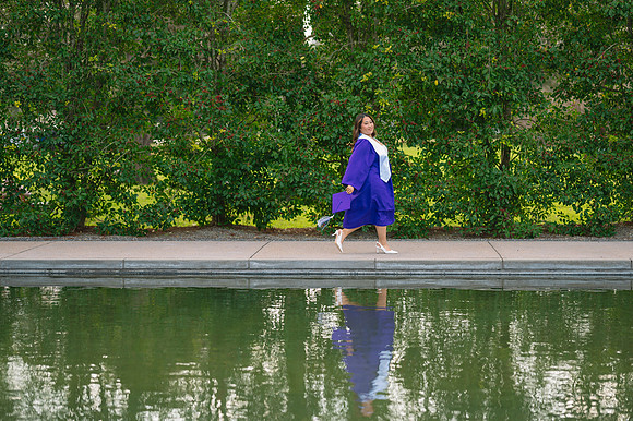 11011 - Sarah Nguyen Graduation Portraits 2025