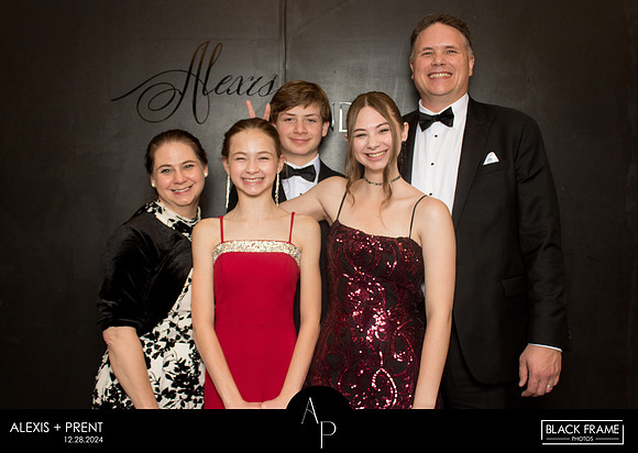 70146 - Alexis + Prent Wedding Photobooth 2024