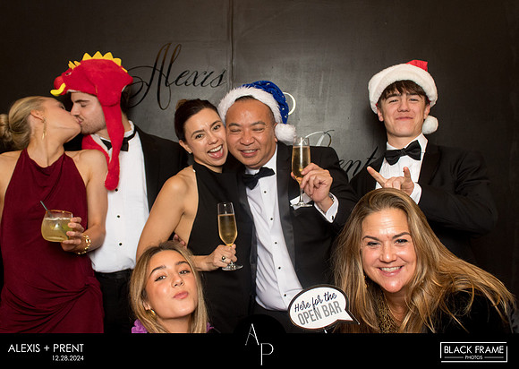 70140 - Alexis + Prent Wedding Photobooth 2024